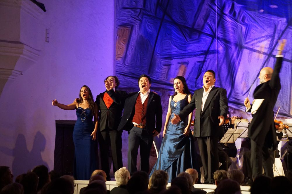 Opernstars von morgen und Schloss Weihnachtskonzer