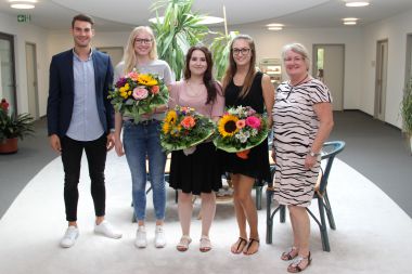 Auszubildende der RoMed Klinken beenden erfolgreic