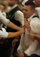 Herbstfestschlägerei Nach einem Täter wird noch ge