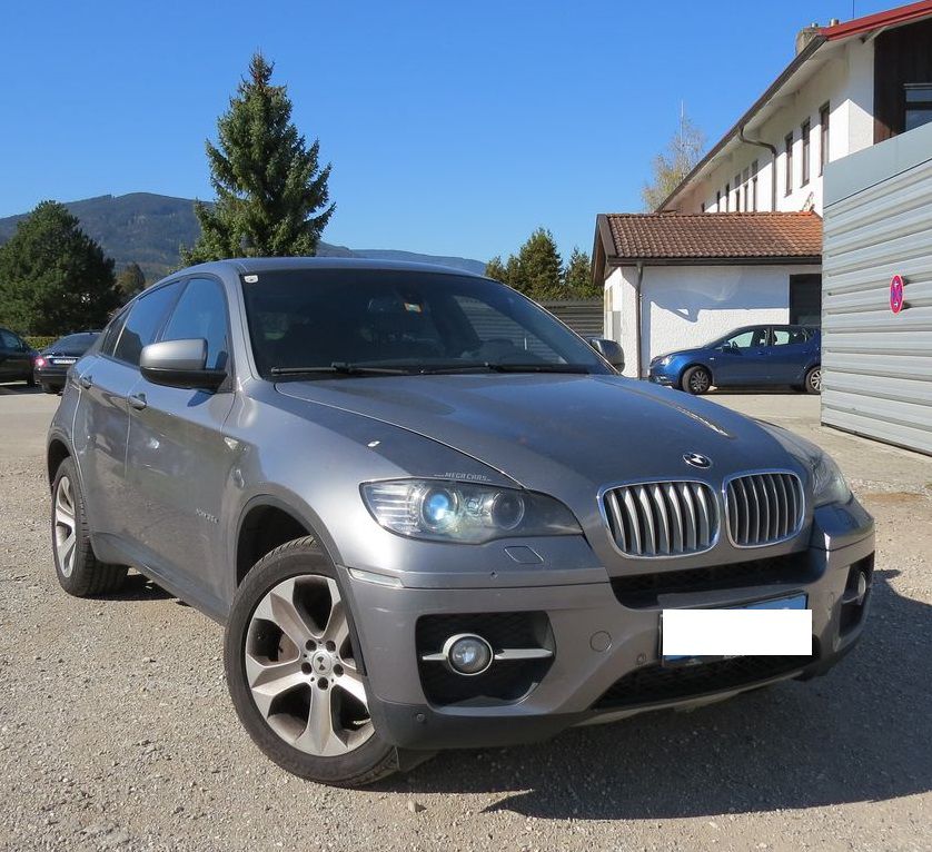 Schleierfahnder stellen manipulierten BMW X6 siche
