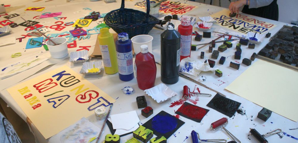 KINDER kreieren KUNST Grundschüler aus Riedering z