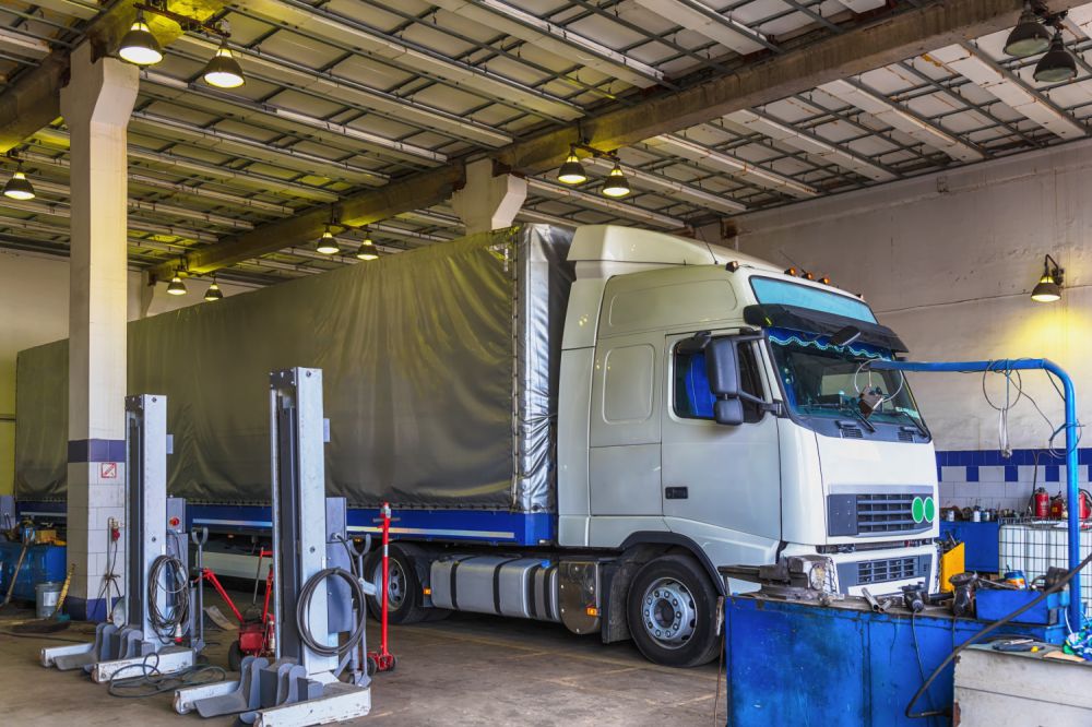 Klein Lkw in Nußdorf im Abstand von ca einer Stund