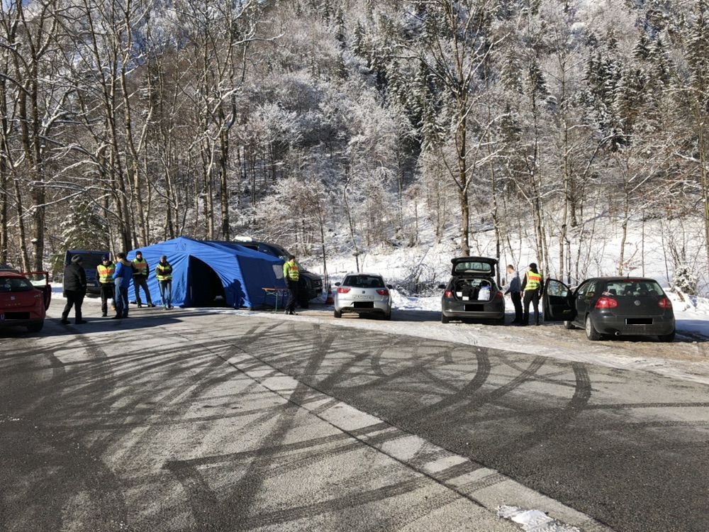 Tatort A8 Grenzpolizei Piding deckt mehrere Straft