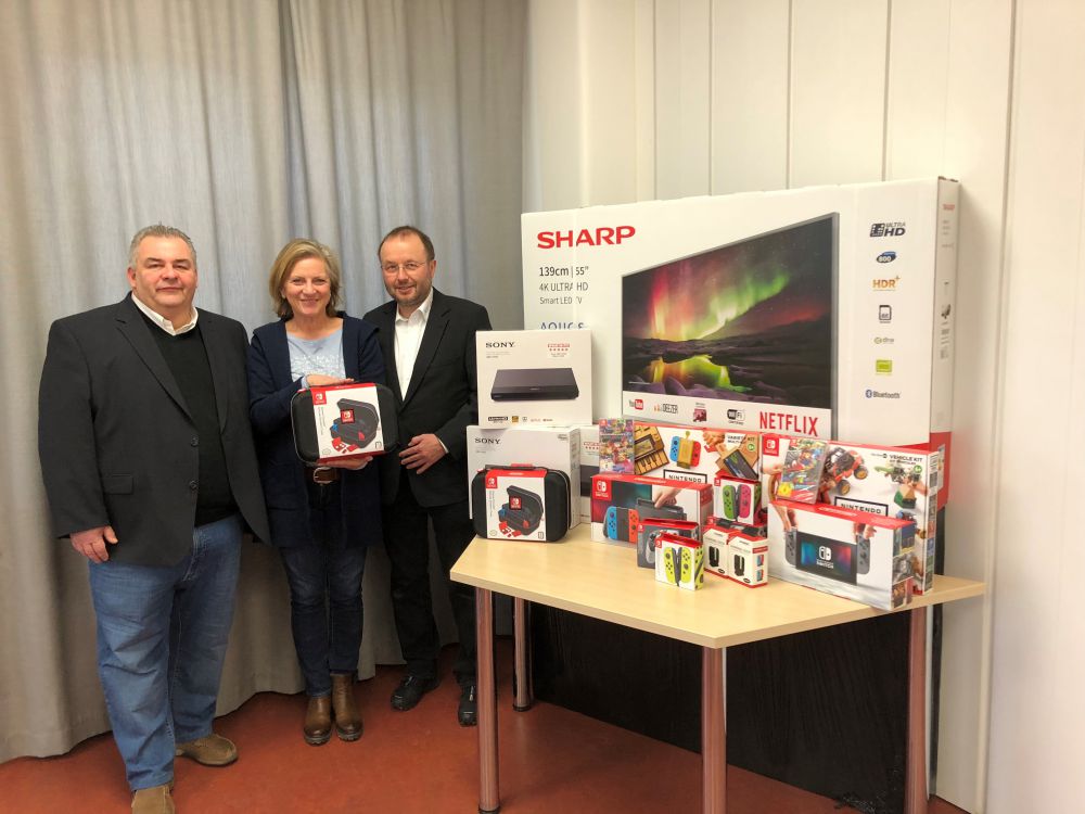 Spielekonsolen und neue TV Geräte zu Weihnachten f