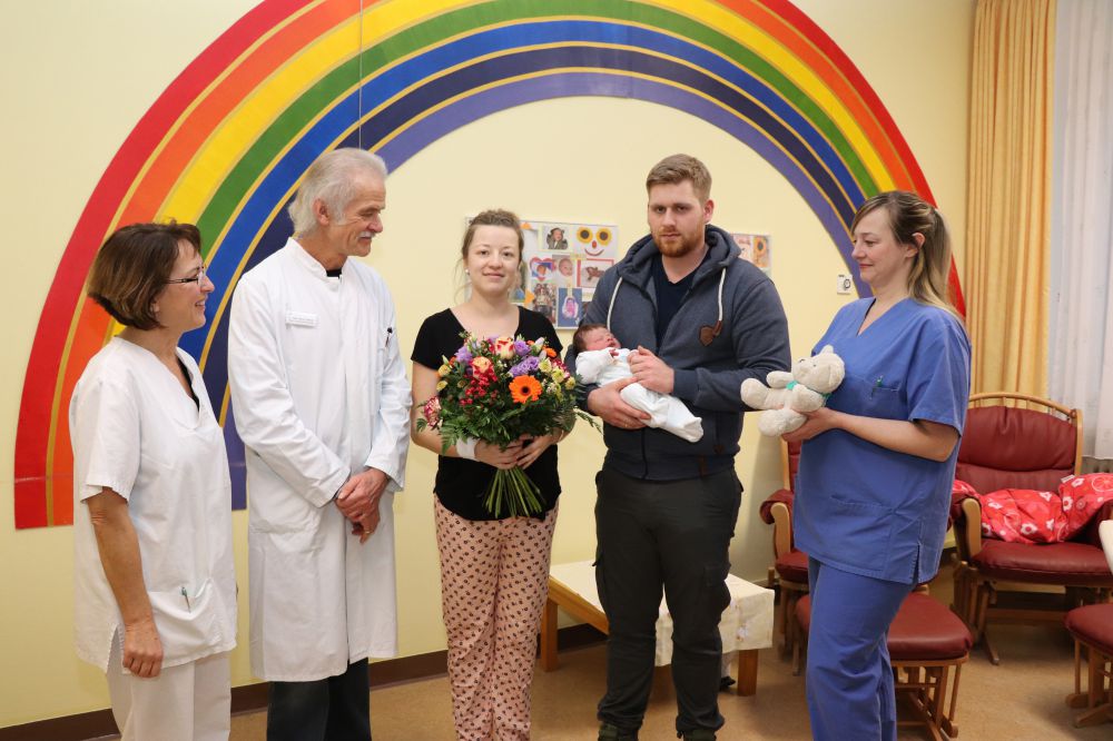 Freude über Neujahrsbaby an der RoMed Klinik Wasse