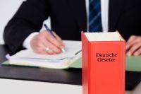 Versuchte Brandlegung und Widerstand gegen Einsatz