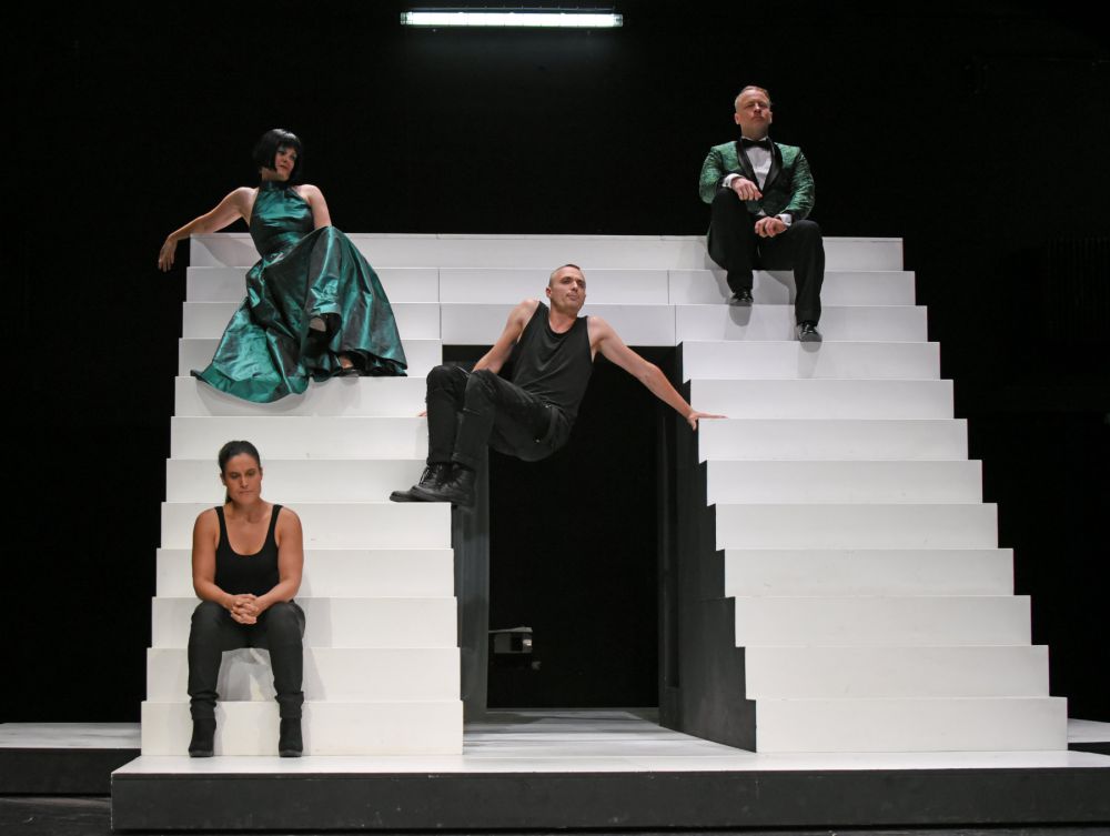 Landestheater Schwaben spielt Shakespeares Hamlet 