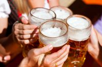 Alkohol und Drogen bei Verkehrskontrolle festgeste