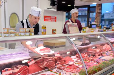 Traunstein Schlachtabfälle landen auf der Straße