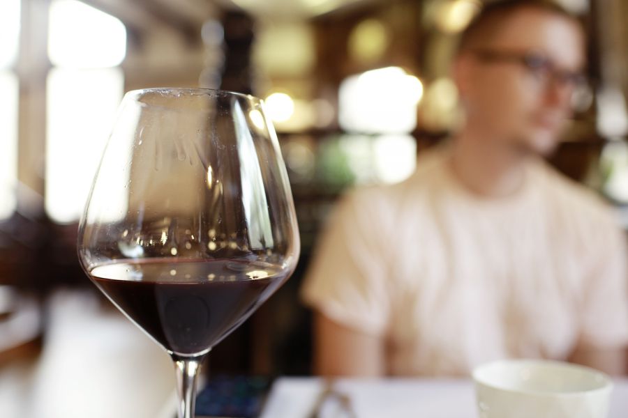 Alkoholisiert hinter dem Steuer Führerschein weg