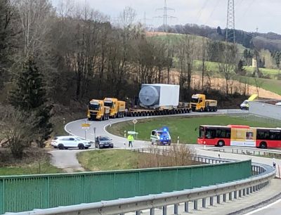 400 Tonnen schwer und fast 70 Meter lang Außergewö