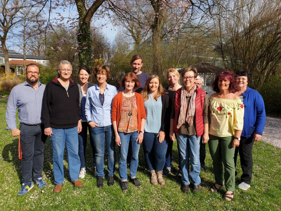 Entlastung für pflegende Angehörige Caritas hat ne
