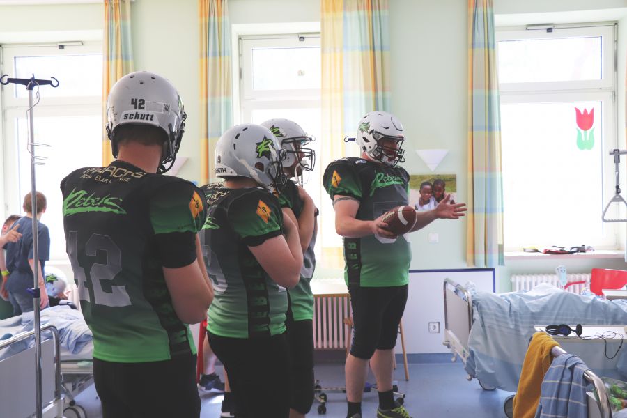 Rosenheimer Rebels zu Besuch in der Kinderklinik