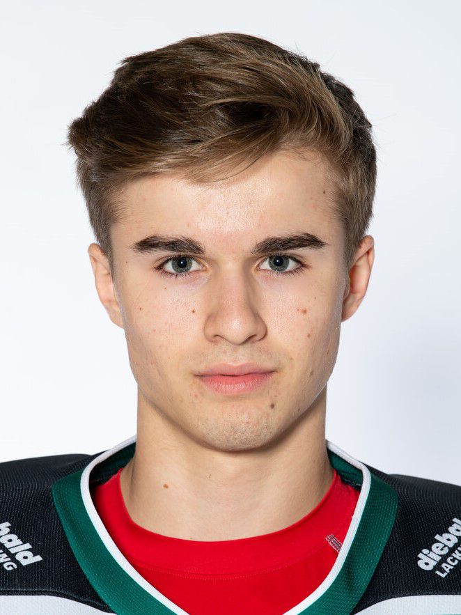 Saisonstart für Schunda beim DEB U18 Sommer Camp
