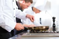 Streit zwischen Küchenpersonal in Holzkirchen