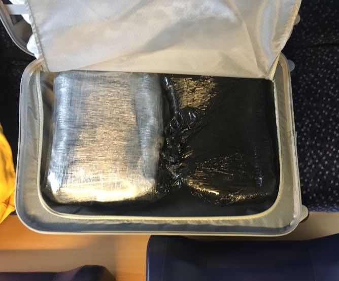 Drogenkurier im Nachtzug bei GROSSKAROLINENFELD