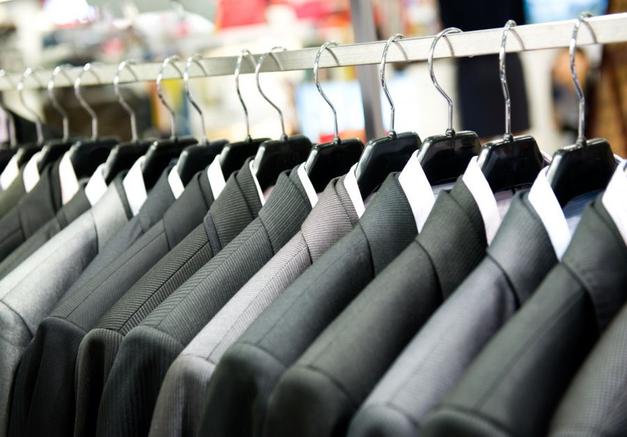 ROSENHEIM Bei Einbruch in Bekleidungsgeschäft leer