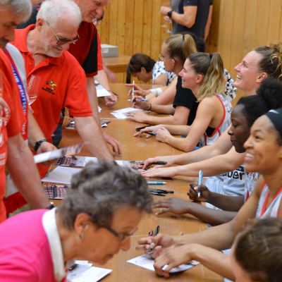 WASSERBURG Teamvorstellung ein voller Erfolg