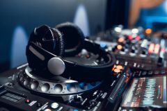 WESTERNDORF ST PETER Laute Musik führt zu Drogenfu