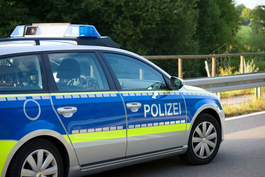 RIEDERING Zusammenstoß mit Pferd endet mit Totalsc