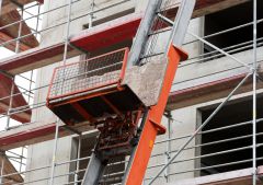 HOLZKIRCHEN Leitersturz auf der Baustelle