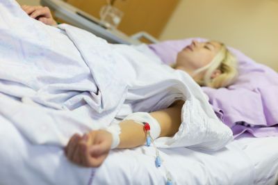 Traunstein Pkw überschlägt sich bei winterglatter 