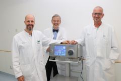 Neues Beatmungsgerät für HNO Operationen an der Ro