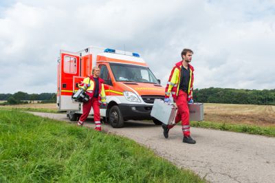 Verletzter junger Mann in Prien a Chiemsee aufgefu
