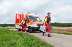 Verletzter junger Mann in Prien a Chiemsee aufgefu