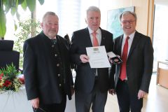 Otto Zwiefelhofer mit Kommunaler Verdienstmedaille
