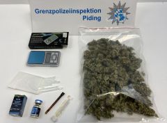 Tscheche mit verbotenen Substanzen im Gepäck
