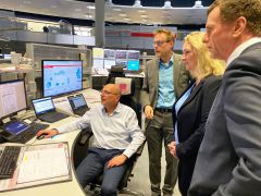 Verkehrsministerin besichtigt Betriebszentrale der