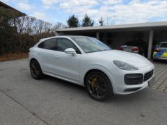 Unterschlagenen Porsche Cayenne auf der A 8 bei Ir