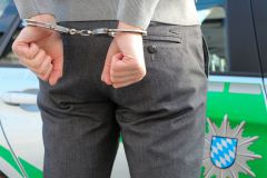 Rosenheim Beamte und Passanten mehrfach beleidigt 