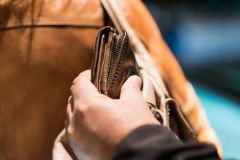 Rosenheim Seniorin auf offener Straße ausgeraubt