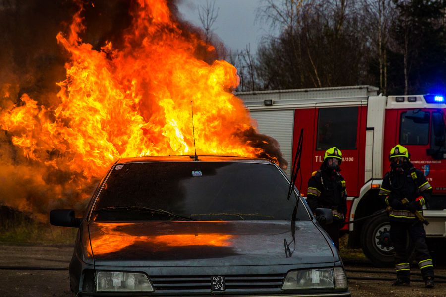 Freilassing Garagenbrand mit hohen Sachschaden