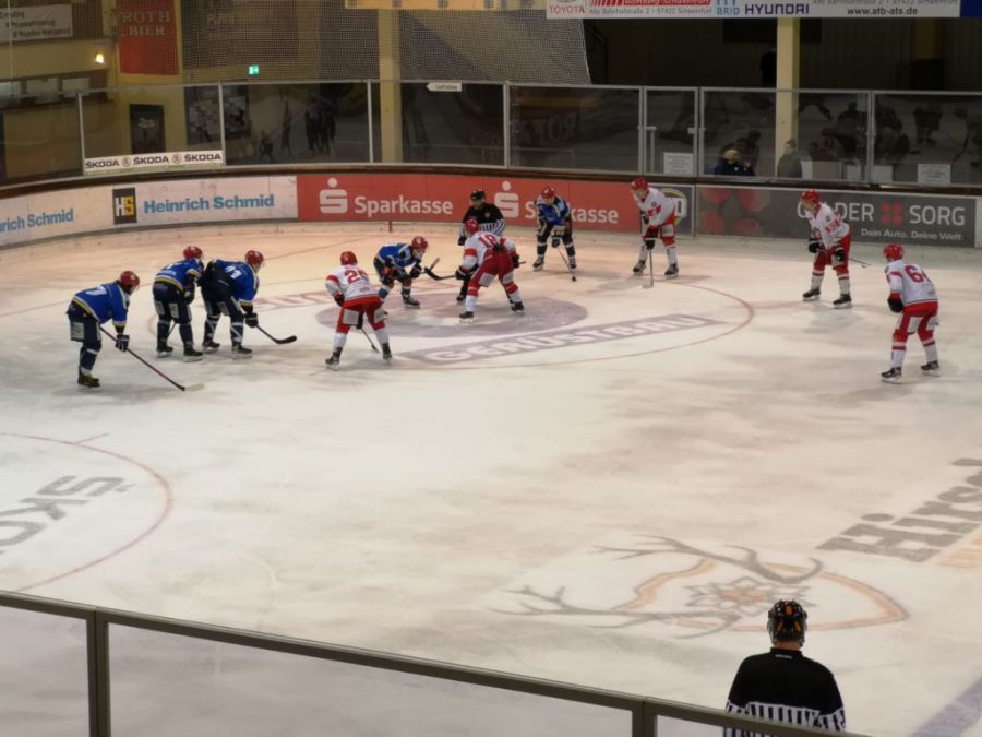 Rosenheim Nervenstarke Starbulls gewinnen erstes H