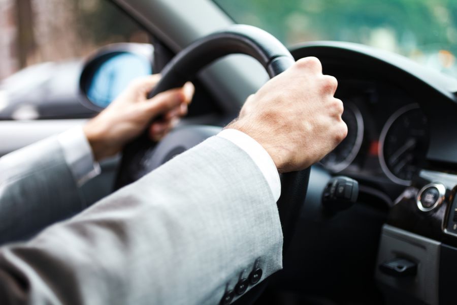Rosenheim Wilde Flut vor Polizei Autofahrer rast d