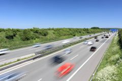 Grabenstätt Verkehrsunfall auf der A8 mit drei bet