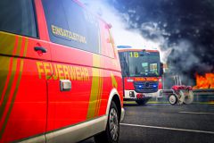 Schechen Gartenhaus und Garage werden Raub der Fla
