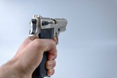 Rosenheim Geschoss trifft Rollerfahrer Armverletzu