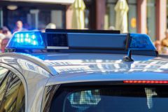 Rosenheim Auto während Fahrt mit Eiern und Steinen