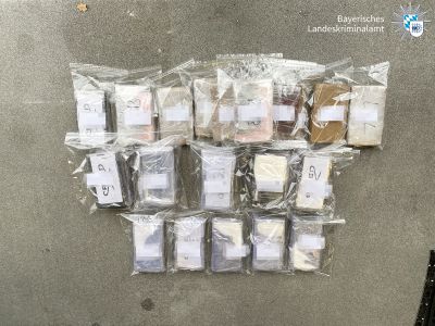 27 Kilogramm Kokain in Auto sichergestellt Besitze