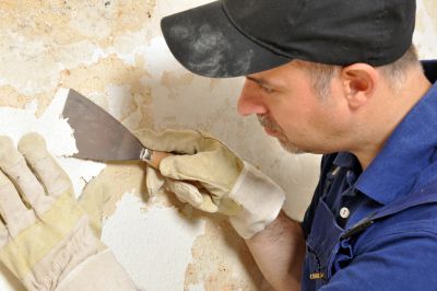 Falsche Handwerker Täter stiehlt Bargeld und Wertg