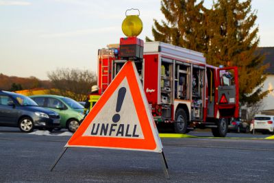 Pkw überschlägt sich auf der A 8 in Richtung Münch