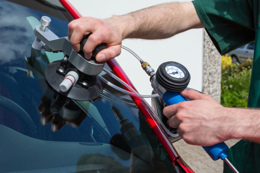 Autoglas Reparatur und Austausch Fachgerechter Ser