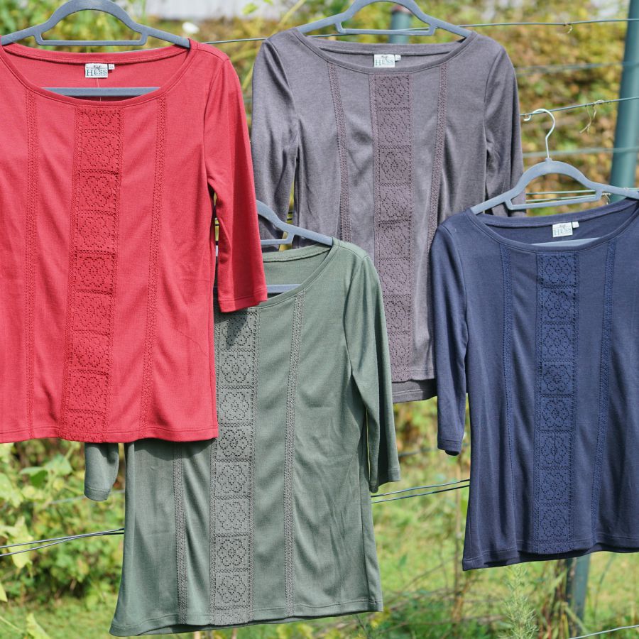 Hübsches Trachtenshirt in mehreren Farben
