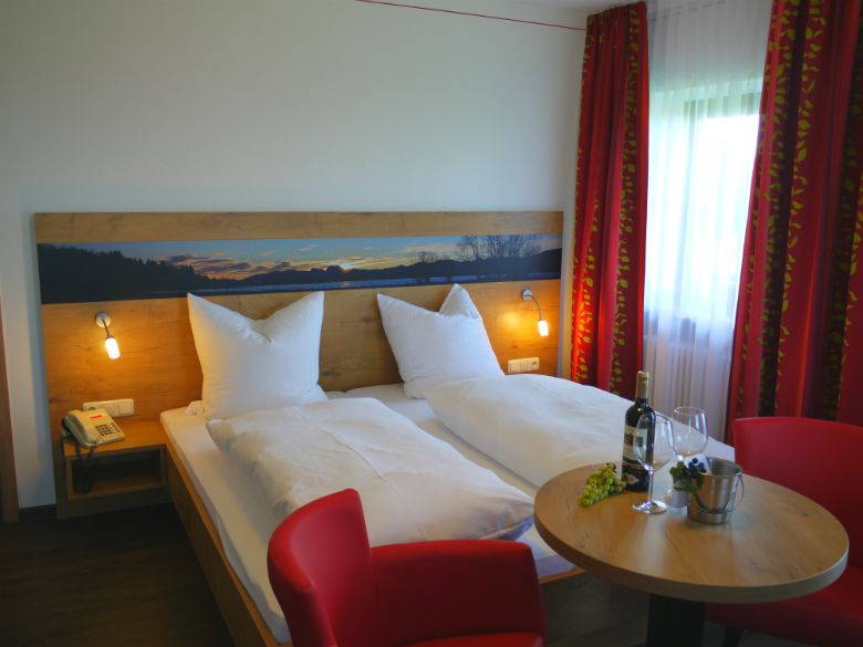 Einzel und Doppelzimmer