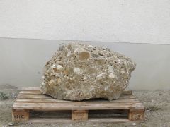 Wasserbausteine für große Mauern aus Konglomerat