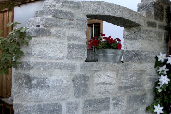 grau Stein ist dauerhaft und schön